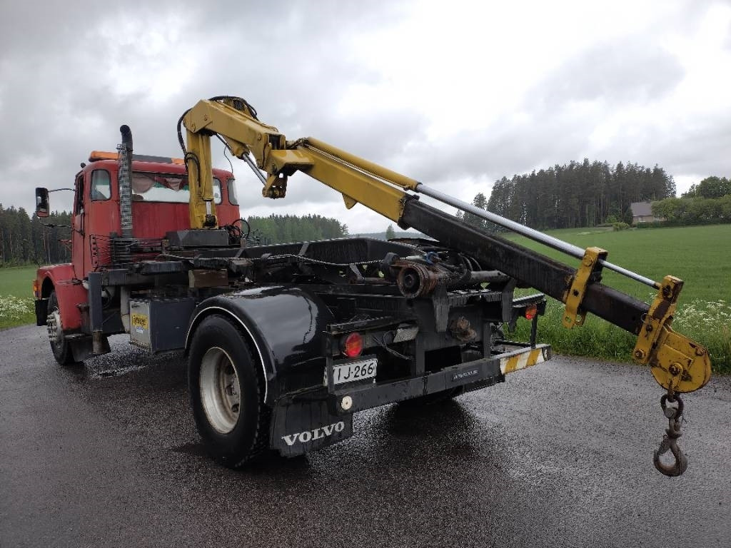 Volvo N7 Tico nosturi ja vl-laite,280tkm!! - Camión portacontenedor de cadenas: foto 4 Volvo N7 Tico nosturi ja vl-laite,280tkm!! - Camión portacontenedor de cadenas: foto 4