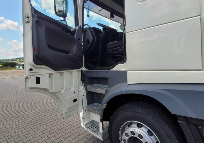 Cabeza tractora DAF XF510 SPACE CAB / SPROWADZONY / MANUAL / RETARDER: foto 18 Cabeza tractora DAF XF510 SPACE CAB / SPROWADZONY / MANUAL / RETARDER: foto 18