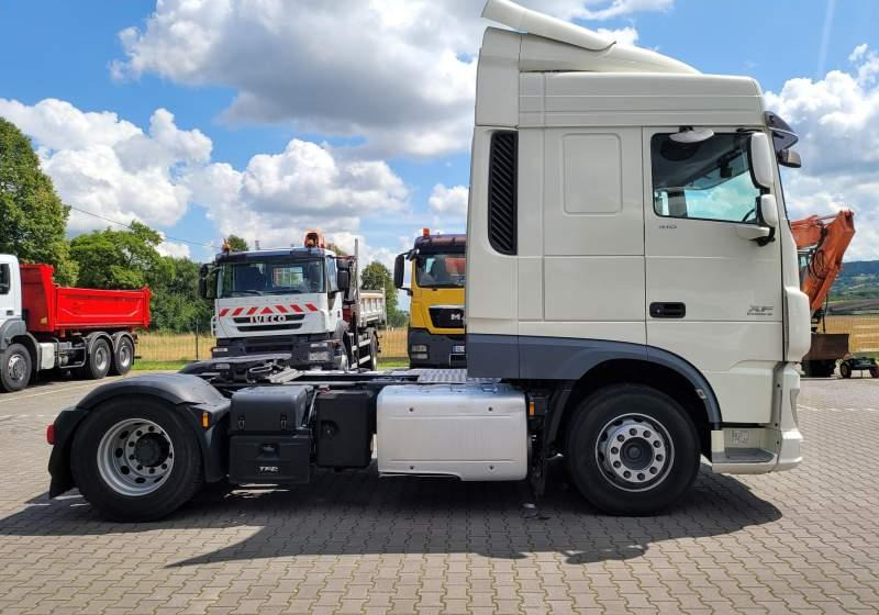 Cabeza tractora DAF XF510 SPACE CAB / SPROWADZONY / MANUAL / RETARDER: foto 8 Cabeza tractora DAF XF510 SPACE CAB / SPROWADZONY / MANUAL / RETARDER: foto 8