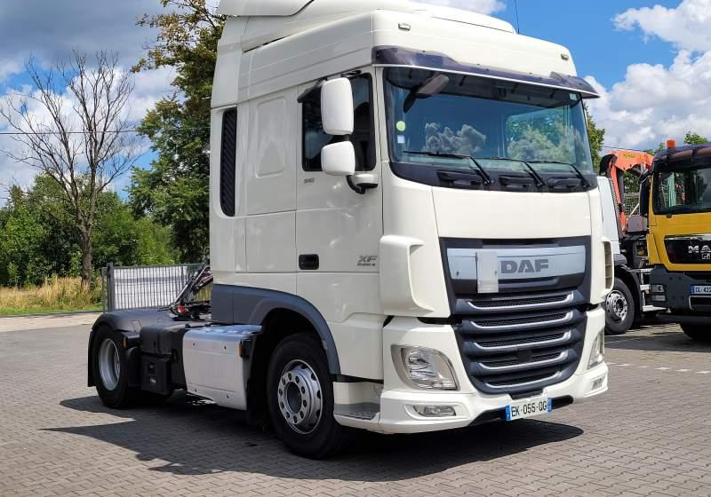 Cabeza tractora DAF XF510 SPACE CAB / SPROWADZONY / MANUAL / RETARDER: foto 6 Cabeza tractora DAF XF510 SPACE CAB / SPROWADZONY / MANUAL / RETARDER: foto 6