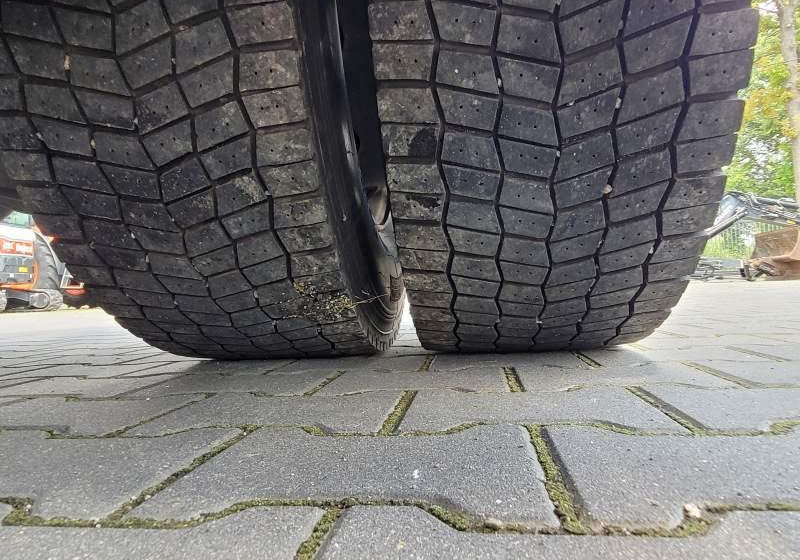 Cabeza tractora DAF XF510 SPACE CAB / SPROWADZONY / MANUAL / RETARDER: foto 12 Cabeza tractora DAF XF510 SPACE CAB / SPROWADZONY / MANUAL / RETARDER: foto 12