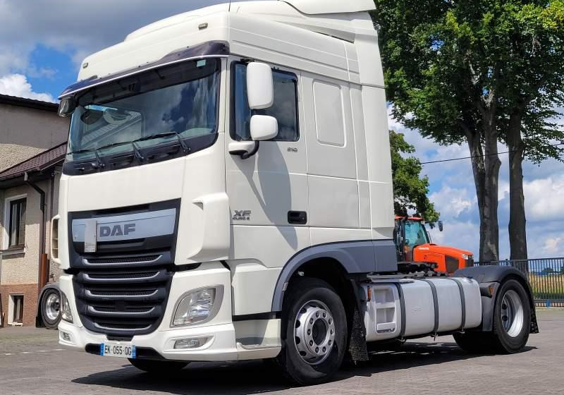 Cabeza tractora DAF XF510 SPACE CAB / SPROWADZONY / MANUAL / RETARDER: foto 1