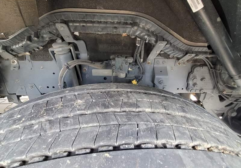 Cabeza tractora DAF XF510 SPACE CAB / SPROWADZONY / MANUAL / RETARDER: foto 13 Cabeza tractora DAF XF510 SPACE CAB / SPROWADZONY / MANUAL / RETARDER: foto 13