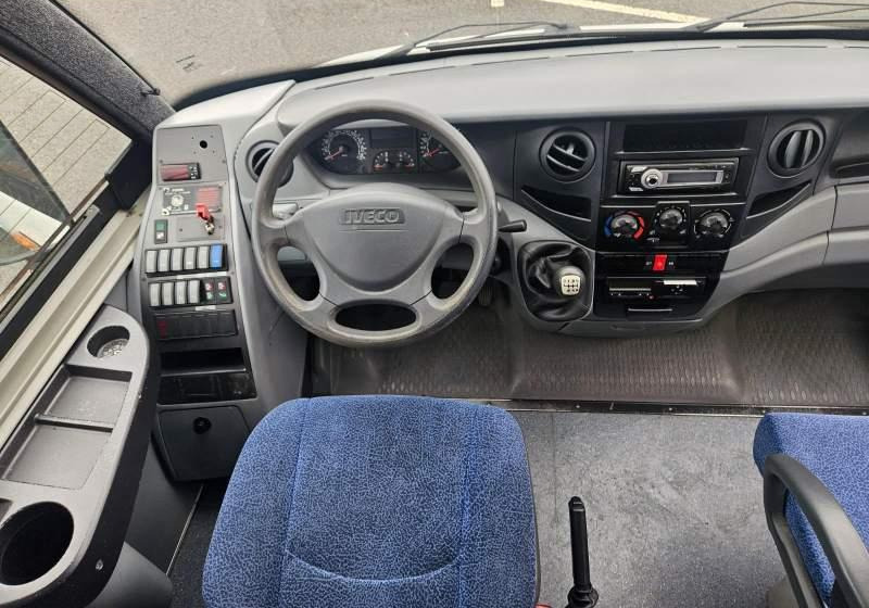 Iveco WING / SPROWADZONY/ 34 MIEJSCA/ MANUAL - Minibús, Furgoneta de pasajeros: foto 4 Iveco WING / SPROWADZONY/ 34 MIEJSCA/ MANUAL - Minibús, Furgoneta de pasajeros: foto 4
