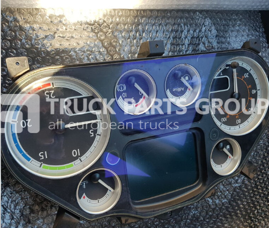 DAF 105XF, EURO 4, EURO 5, CF instrument panel, instrument cluster, dashboard - Salpicadero para Camión: foto 1 DAF 105XF, EURO 4, EURO 5, CF instrument panel, instrument cluster, dashboard - Salpicadero para Camión: foto 1