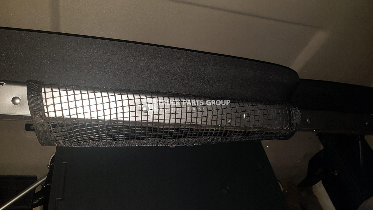 IVECO IVECO SRALIS EURO6 emission HY-WAY cab bunks, sleeping place, bed, upper + lower, 5041149389, 504094421 - Asiento para Camión: foto 2 IVECO IVECO SRALIS EURO6 emission HY-WAY cab bunks, sleeping place, bed, upper + lower, 5041149389, 504094421 - Asiento para Camión: foto 2