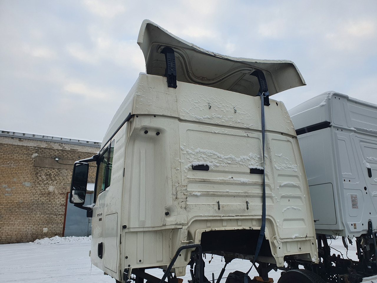 MAN MAN TGX, TGS EURO 6 cab, body cabin, cabina, replacement cab, medium height roof, F99/L47/L49, 81600007848, 81600007831, 81600007871, 81600007920, 81600007949, 81600007858, 81600007832, 81600007849, 8 - Cabina para Camión: foto 4 MAN MAN TGX, TGS EURO 6 cab, body cabin, cabina, replacement cab, medium height roof, F99/L47/L49, 81600007848, 81600007831, 81600007871, 81600007920, 81600007949, 81600007858, 81600007832, 81600007849, 8 - Cabina para Camión: foto 4