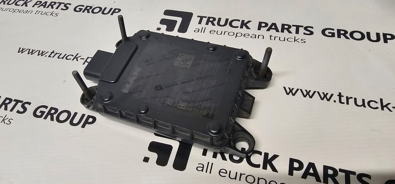 MAN TGX, TGS, TGL, TGM radar unit, distance sensor, distance control unit, EURO6 emission, 81276100035, 81276100034, 81276100037 autocruise by TRW, 81276100033, 81258137041 - Sensor para Camión: foto 3 MAN TGX, TGS, TGL, TGM radar unit, distance sensor, distance control unit, EURO6 emission, 81276100035, 81276100034, 81276100037 autocruise by TRW, 81276100033, 81258137041 - Sensor para Camión: foto 3
