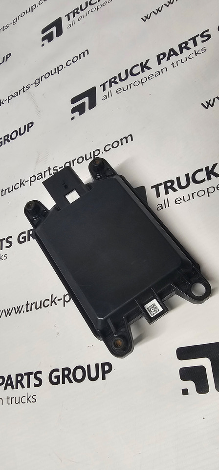 MAN TGX, TGS, TGL, TGM radar unit, distance sensor, distance control unit, EURO6 emission, 81276100035, 81276100034, 81276100037 autocruise by TRW, 81276100033, 81258137041 - Sensor para Camión: foto 4 MAN TGX, TGS, TGL, TGM radar unit, distance sensor, distance control unit, EURO6 emission, 81276100035, 81276100034, 81276100037 autocruise by TRW, 81276100033, 81258137041 - Sensor para Camión: foto 4