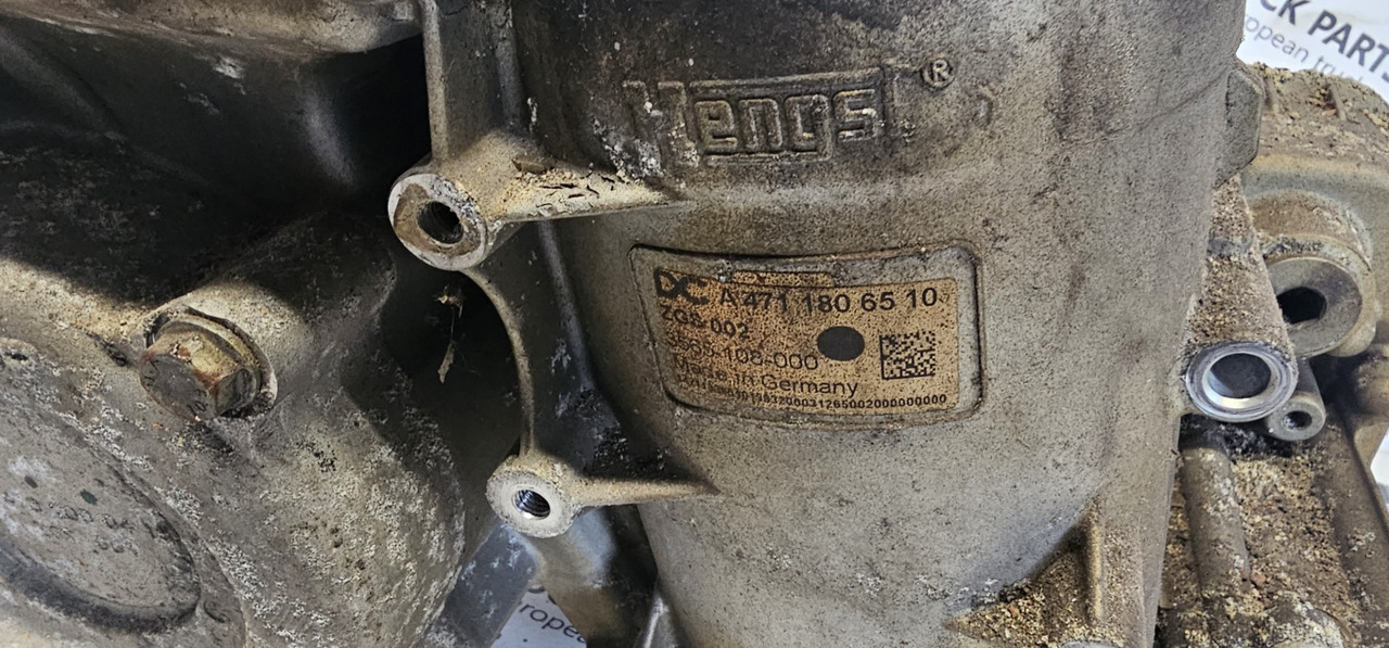 Mercedes Benz Actros MP4 EURO6, EURO 6 emission oil filter housing, oil cooler , 4711800712, 4711800012, 4711800212, 4711800312, 4711704710, 4711800265, 4711801065, 4721840380, 4721841980, 4721800309, - Enfriador de aceite para Camión: foto 2 Mercedes Benz Actros MP4 EURO6, EURO 6 emission oil filter housing, oil cooler , 4711800712, 4711800012, 4711800212, 4711800312, 4711704710, 4711800265, 4711801065, 4721840380, 4721841980, 4721800309, - Enfriador de aceite para Camión: foto 2