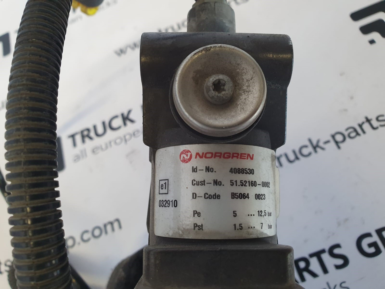 MAN MAN TGX / TGS EURO6 pressure pneumatic valve by NORGREN 4088530, 0105755, 51259020125, 51521600002, 81156106011, 81156106010, 51156100001, 81156106009, 81156106008 - Piezas de recambio para Camión: foto 1 MAN MAN TGX / TGS EURO6 pressure pneumatic valve by NORGREN 4088530, 0105755, 51259020125, 51521600002, 81156106011, 81156106010, 51156100001, 81156106009, 81156106008 - Piezas de recambio para Camión: foto 1