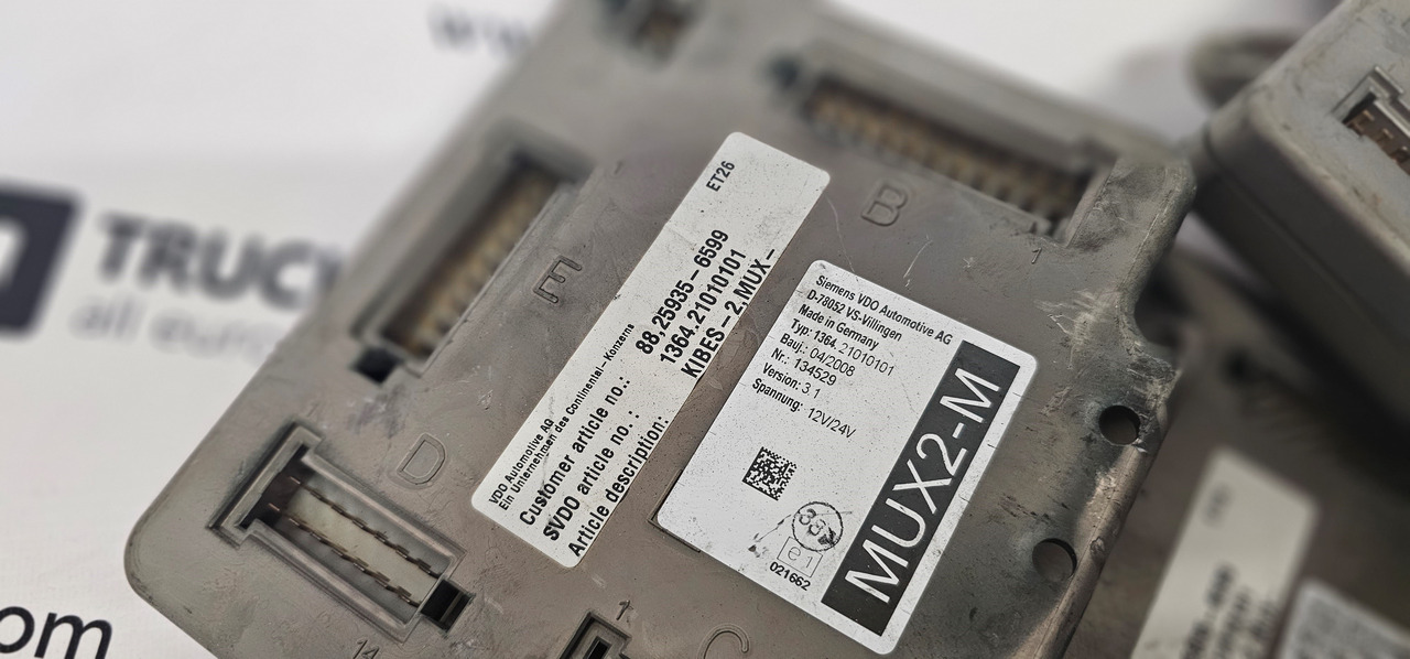 SCANIA SCANIA T, P, G, R, L, S, MUX2-M control unit, MUX2 - M, Ecu Scania F K N-Series Coach Trucks, SOLARIS, NOS Continental Automotive Multiplex Node MUX2-B D-78052, Multiplex MUX2-M VDO Siemens Truck Coac - Unidad de control para Camión: foto 3 SCANIA SCANIA T, P, G, R, L, S, MUX2-M control unit, MUX2 - M, Ecu Scania F K N-Series Coach Trucks, SOLARIS, NOS Continental Automotive Multiplex Node MUX2-B D-78052, Multiplex MUX2-M VDO Siemens Truck Coac - Unidad de control para Camión: foto 3