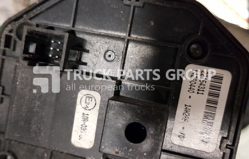 VOLVO FH4 euro6 control panels dashboard, central panel, information p dashboard - Salpicadero para Camión: foto 5 VOLVO FH4 euro6 control panels dashboard, central panel, information p dashboard - Salpicadero para Camión: foto 5