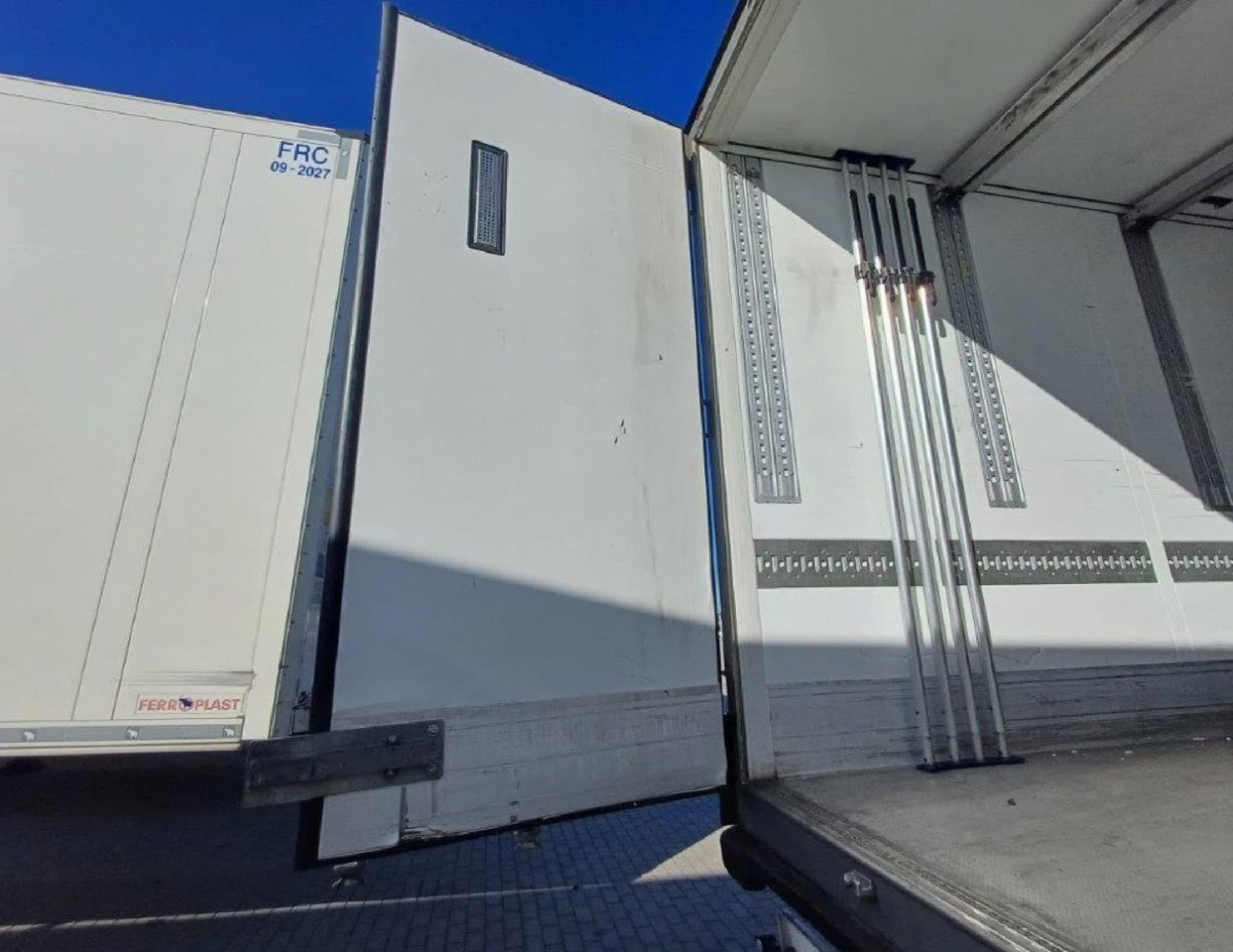 2018 Schmitz Cargobull SKO Double Deck FP 60 ThermoKing SLXi 300 Lifting Axle - Semirremolque frigorífico: foto 2 2018 Schmitz Cargobull SKO Double Deck FP 60 ThermoKing SLXi 300 Lifting Axle - Semirremolque frigorífico: foto 2