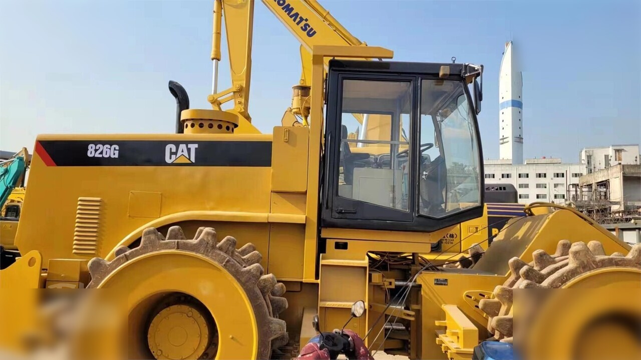 CATERPILLAR 826G - Compactador: foto 4 CATERPILLAR 826G - Compactador: foto 4