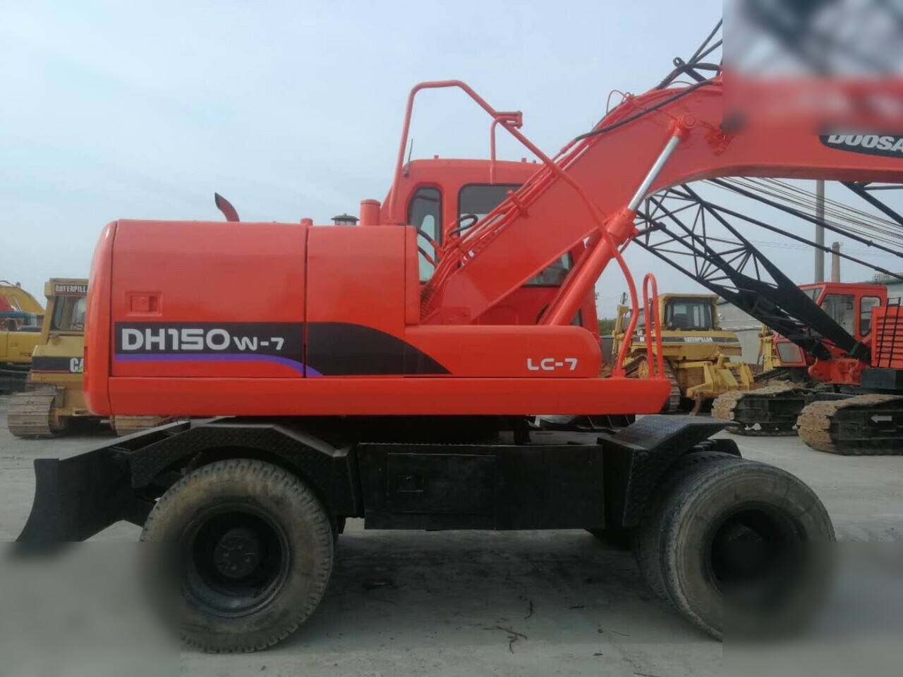 DOOSAN DH150W-7 - Excavadora de ruedas: foto 5 DOOSAN DH150W-7 - Excavadora de ruedas: foto 5