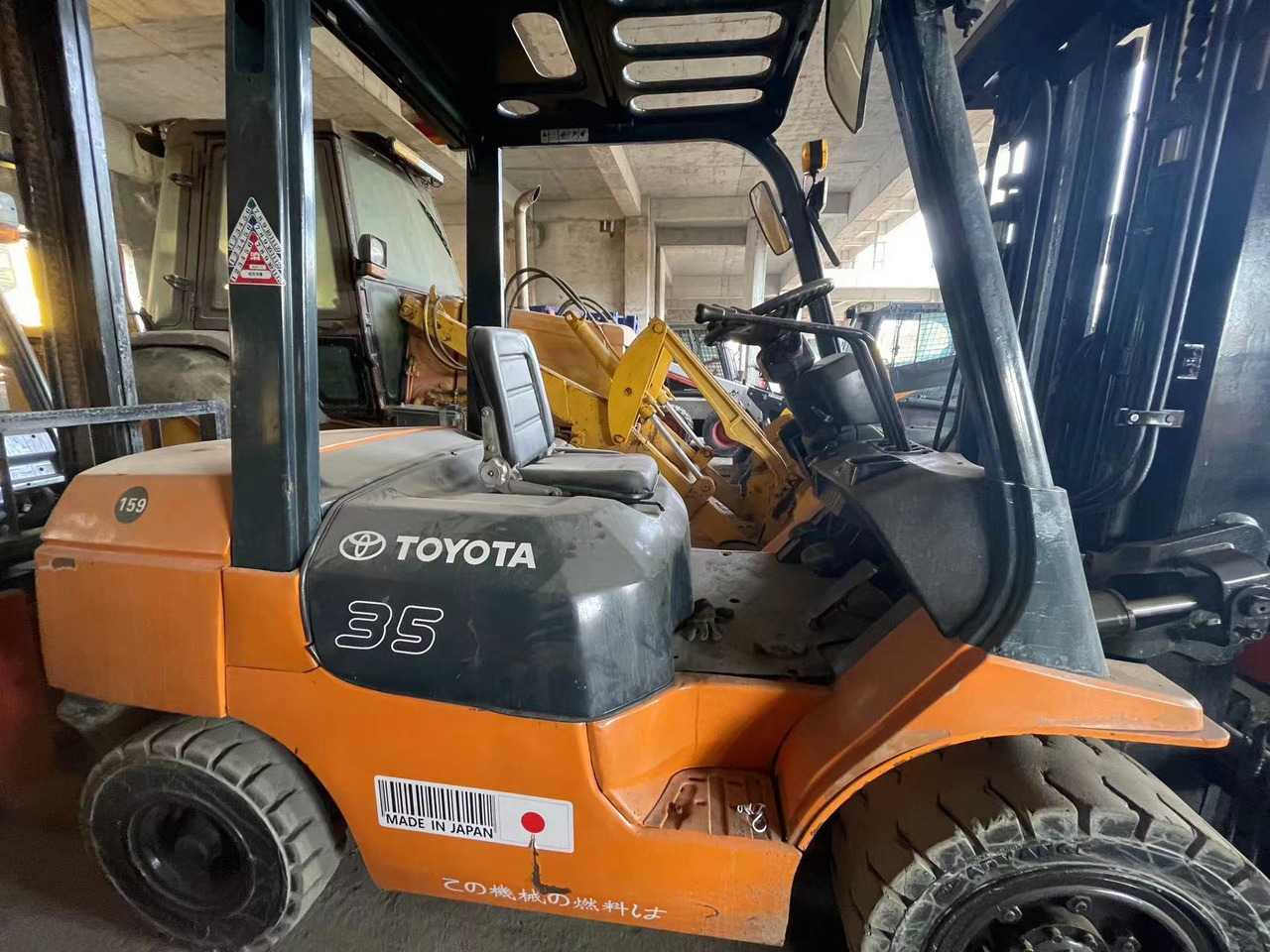 TOYOTA 62-7FD30 - Maquinaria de construcción: foto 2 TOYOTA 62-7FD30 - Maquinaria de construcción: foto 2