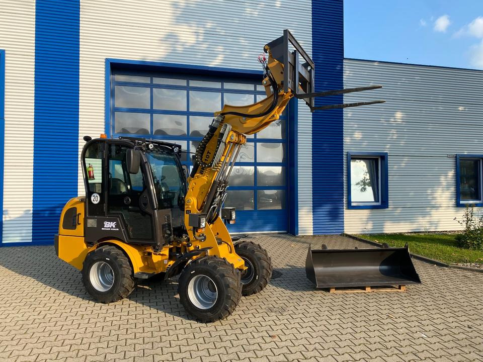 Teleskoplader/Radlader BK810T inkl. Gabel/Schaufelpaket *INKL.19% MWST*BERGER KRAUS*KUBOTA*EURO*CE* - Cargadora articulada: foto 2 Teleskoplader/Radlader BK810T inkl. Gabel/Schaufelpaket *INKL.19% MWST*BERGER KRAUS*KUBOTA*EURO*CE* - Cargadora articulada: foto 2