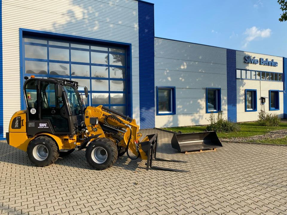 Teleskoplader/Radlader BK810T inkl. Gabel/Schaufelpaket *INKL.19% MWST*BERGER KRAUS*KUBOTA*EURO*CE* - Cargadora articulada: foto 3 Teleskoplader/Radlader BK810T inkl. Gabel/Schaufelpaket *INKL.19% MWST*BERGER KRAUS*KUBOTA*EURO*CE* - Cargadora articulada: foto 3