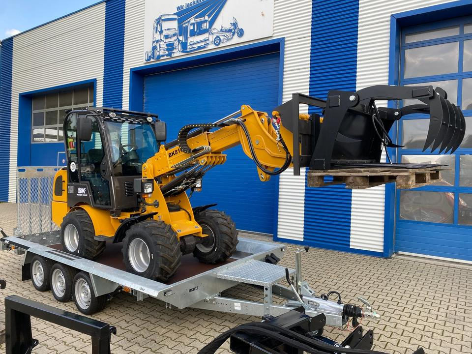 Teleskoplader/Radlader BK810T inkl. Tieflader und großem Zubehör *INKL.19% MWST*BERGER KRAUS*KUBOTA*EURO*CE* - Cargadora articulada: foto 3 Teleskoplader/Radlader BK810T inkl. Tieflader und großem Zubehör *INKL.19% MWST*BERGER KRAUS*KUBOTA*EURO*CE* - Cargadora articulada: foto 3