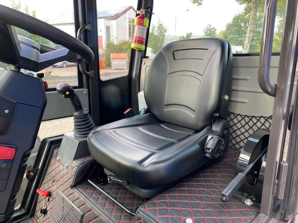 Cargadora articulada Teleskoplader/Radlader BK810T inkl. Tieflader und großem Zubehör *INKL.19% MWST*BERGER KRAUS*KUBOTA*EURO*CE*: foto 8