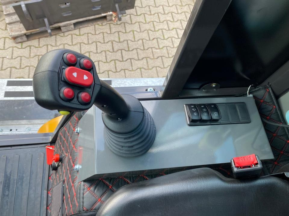 Cargadora articulada Teleskoplader/Radlader BK810T inkl. Tieflader und großem Zubehör *INKL.19% MWST*BERGER KRAUS*KUBOTA*EURO*CE*: foto 12
