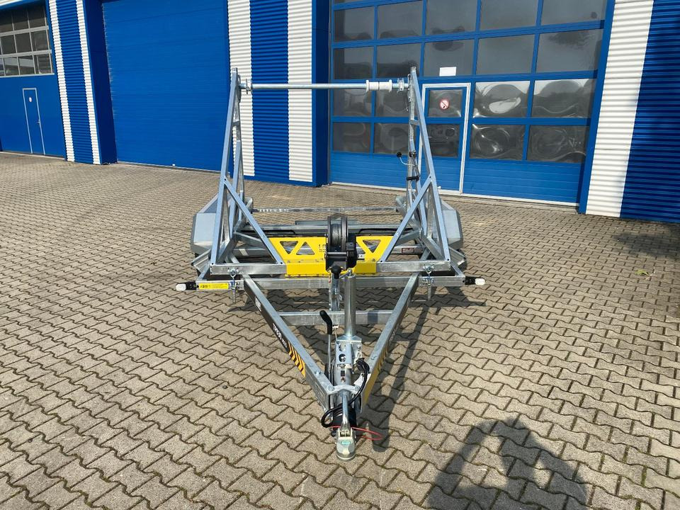 Vermietung / Kabelanhänger 3500KG / Nutzlast 2825KG / Kabeltrommel-Anhänger / Glasfaser/ 3 Tage - Remolque portabobinas: foto 2 Vermietung / Kabelanhänger 3500KG / Nutzlast 2825KG / Kabeltrommel-Anhänger / Glasfaser/ 3 Tage - Remolque portabobinas: foto 2