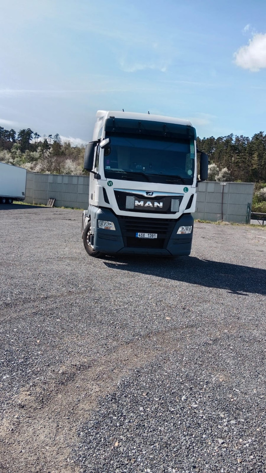 MAN TGX 18.500 4X2 XXL Retarder 2x Tanks Euro 6 - Cabeza tractora: foto 1 MAN TGX 18.500 4X2 XXL Retarder 2x Tanks Euro 6 - Cabeza tractora: foto 1