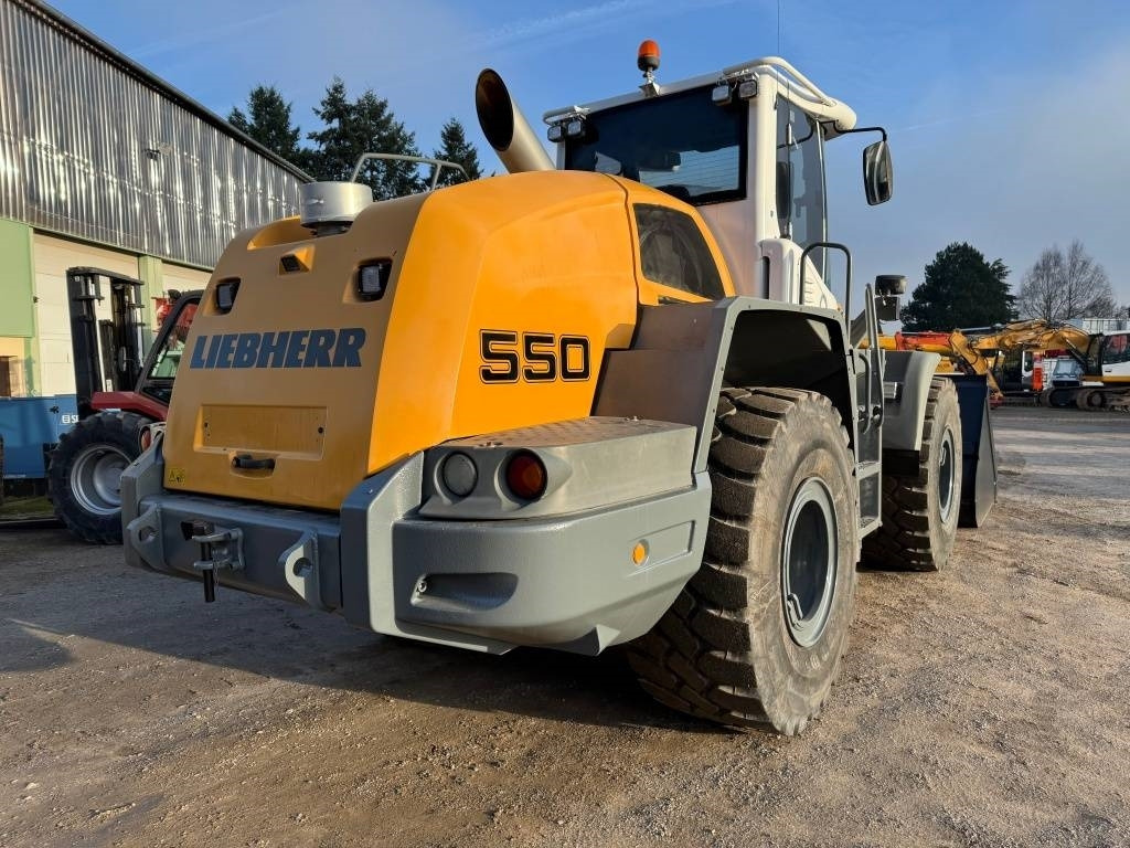 Liebherr L 550 - Cargadora de ruedas: foto 5 Liebherr L 550 - Cargadora de ruedas: foto 5