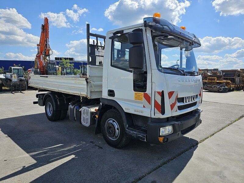 Camión volquete IVECO 80E18: foto 6