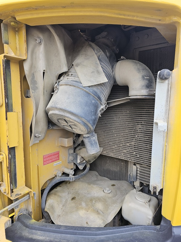 Excavadora de cadenas KOMATSU PC138US-8: foto 18