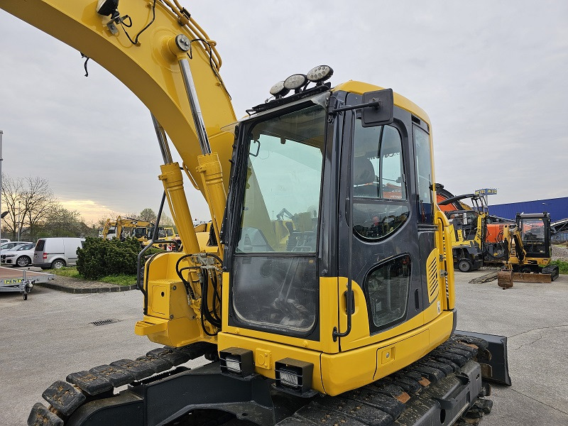 Excavadora de cadenas KOMATSU PC138US-8: foto 8