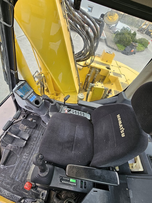 Excavadora de cadenas KOMATSU PC138US-8: foto 10
