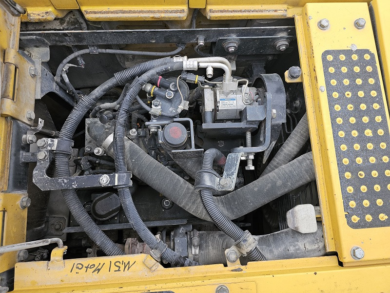 Excavadora de cadenas KOMATSU PC138US-8: foto 15