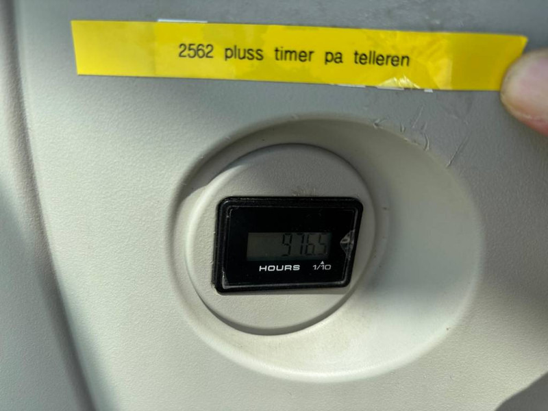 Kobelco SK 75 SR-3E - Miniexcavadora: foto 5 Kobelco SK 75 SR-3E - Miniexcavadora: foto 5