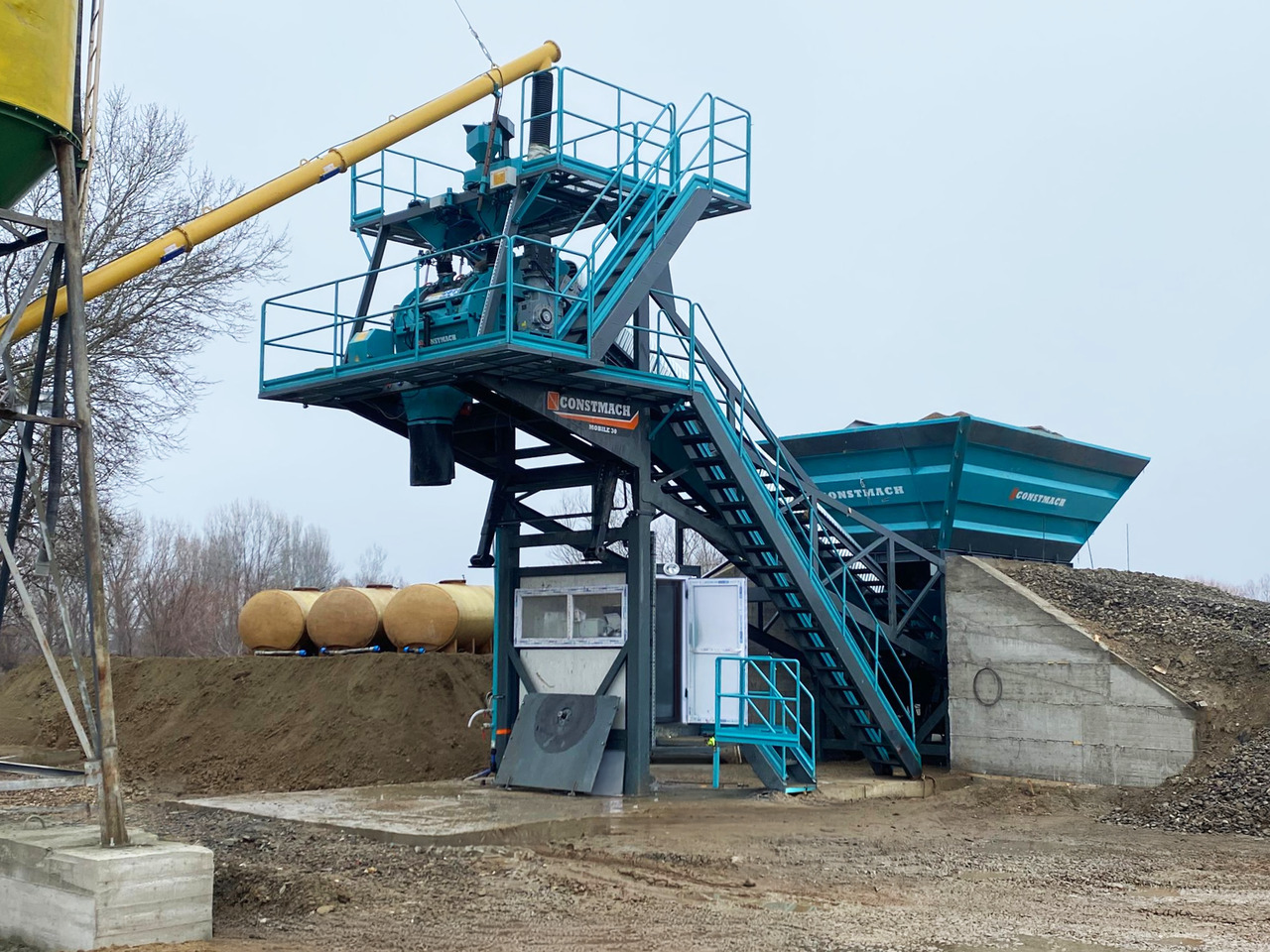 Constmach Mobile Betonmischanlage mit 30 m³/h - Planta de hormigón: foto 1 Constmach Mobile Betonmischanlage mit 30 m³/h - Planta de hormigón: foto 1