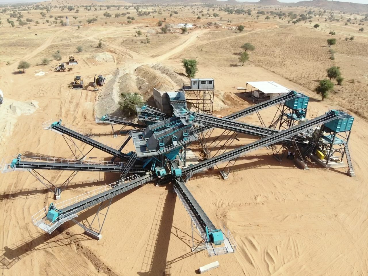 Constmach Stationary Basalt Stone Crushing Plant 250-300 Tph - Machacadora: foto 3 Constmach Stationary Basalt Stone Crushing Plant 250-300 Tph - Machacadora: foto 3