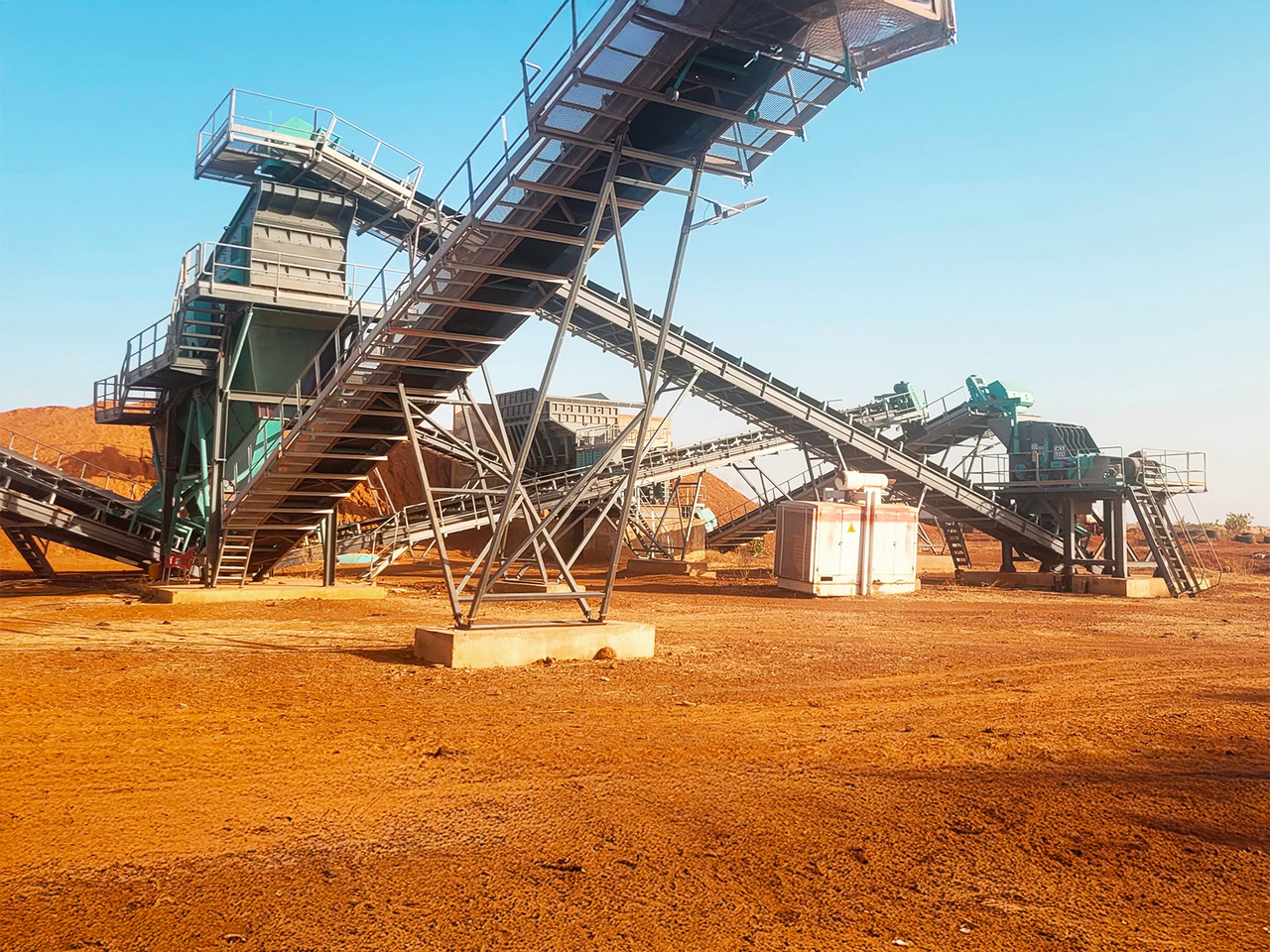 Constmach Stationary Stone Crushing and Screening Plant 50 to 1,000 TPH - Machacadora: foto 3 Constmach Stationary Stone Crushing and Screening Plant 50 to 1,000 TPH - Machacadora: foto 3