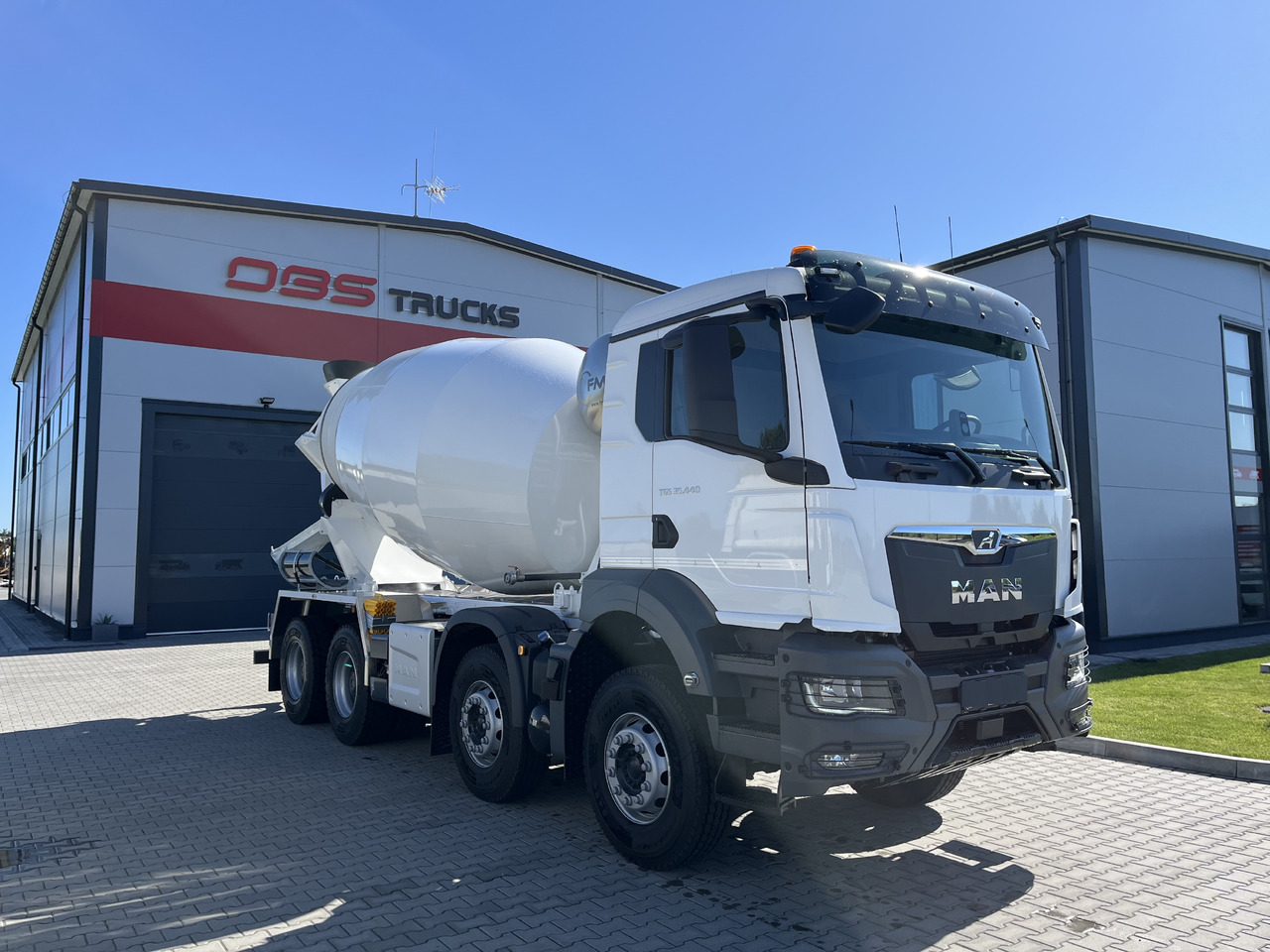 MAN TGS 35.480, 8x4 BB, EURO 6, YEAR 2024, 10m - NEW - Camión hormigonera: foto 1 MAN TGS 35.480, 8x4 BB, EURO 6, YEAR 2024, 10m - NEW - Camión hormigonera: foto 1
