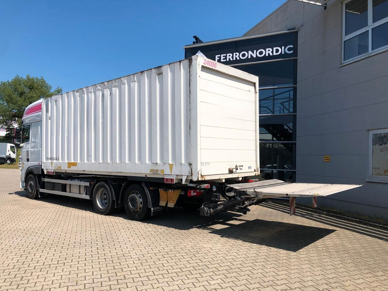 DAF XF450 SSC Lenk/Lift*LBW*AHK*Standklima - Camión portacontenedore/ Intercambiable: foto 4 DAF XF450 SSC Lenk/Lift*LBW*AHK*Standklima - Camión portacontenedore/ Intercambiable: foto 4
