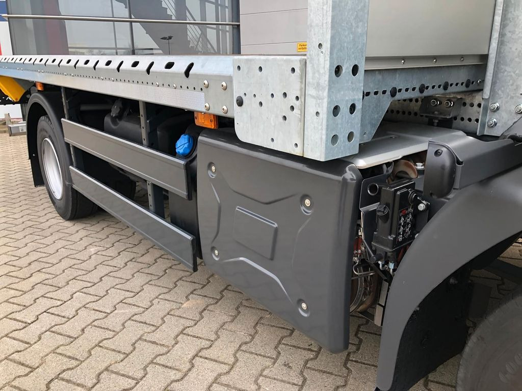 Renault D 10.210 Klima*PTO*Motor Bremse*Blatt Federung Renault D10.210 Klima*2PTO*Motor Bremse*Blatt*Auch Miete - Camión caja abierta: foto 5 Renault D 10.210 Klima*PTO*Motor Bremse*Blatt Federung Renault D10.210 Klima*2PTO*Motor Bremse*Blatt*Auch Miete - Camión caja abierta: foto 5