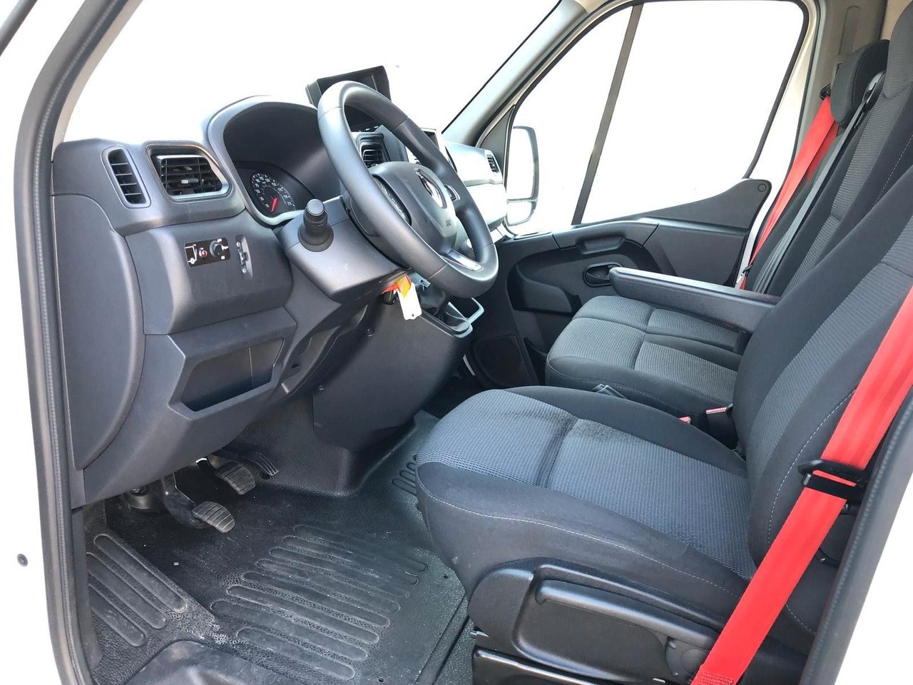 Furgoneta caja cerrada Renault MASTER RED 3.5T*LBW*Klima*4.2m*AUCH MIETE: foto 11