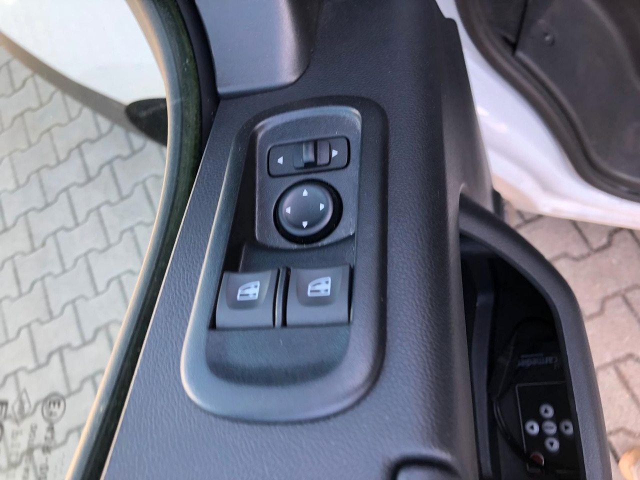 Furgoneta caja cerrada Renault MASTER RED 3.5T*LBW*Klima*4.2m*AUCH MIETE: foto 15 Furgoneta caja cerrada Renault MASTER RED 3.5T*LBW*Klima*4.2m*AUCH MIETE: foto 15