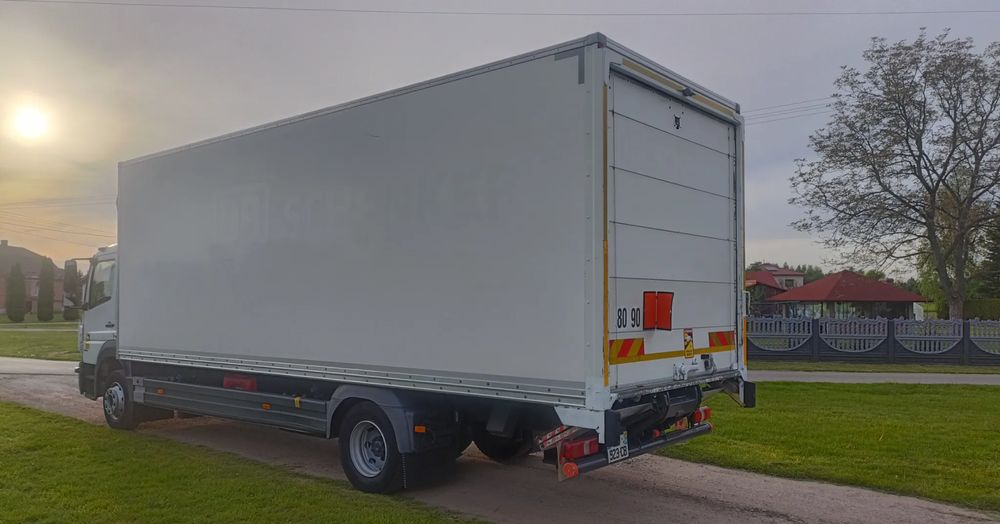 Camión caja cerrada Mercedes-Benz Atego 1218: foto 9