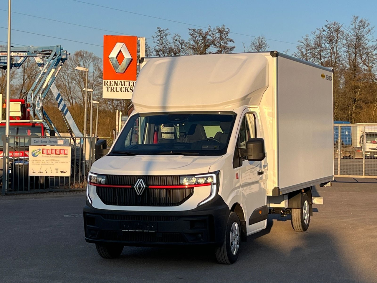 Renault Master L3 Kofferaufbau LBW / Seitentür - Furgoneta caja cerrada: foto 1 Renault Master L3 Kofferaufbau LBW / Seitentür - Furgoneta caja cerrada: foto 1