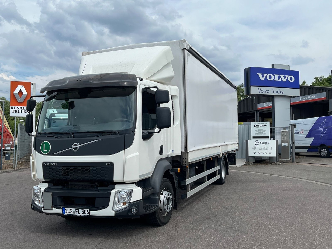 Volvo FL 14.245 Junghanns Schiebeplane LBW - Camión lona: foto 1 Volvo FL 14.245 Junghanns Schiebeplane LBW - Camión lona: foto 1