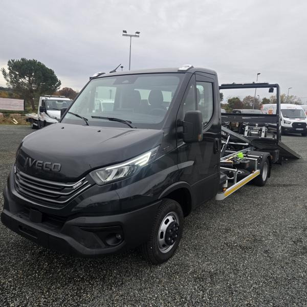 Iveco Daily 35C18 - Grua de remolque autos: foto 1 Iveco Daily 35C18 - Grua de remolque autos: foto 1