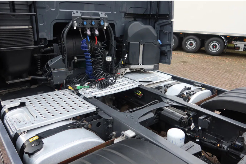 Volvo FH FH 500 Globetrotter Full Air suspension. 2 Pieces in stock. - Cabeza tractora: foto 4 Volvo FH FH 500 Globetrotter Full Air suspension. 2 Pieces in stock. - Cabeza tractora: foto 4