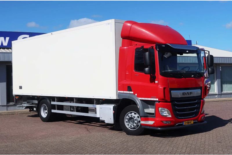 DAF CF 300 Koel/Vries Carrier iceland + Dhollandia 2500KG klep trenn wand - Camión frigorífico: foto 2 DAF CF 300 Koel/Vries Carrier iceland + Dhollandia 2500KG klep trenn wand - Camión frigorífico: foto 2