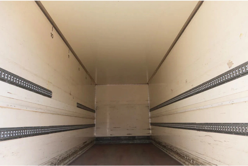 DAF CF 410 Bak+Klep Dhollandia 2.000 kg Slaapcabine - Camión caja cerrada: foto 4 DAF CF 410 Bak+Klep Dhollandia 2.000 kg Slaapcabine - Camión caja cerrada: foto 4